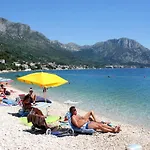 Apartment Apartments By The Sea Zaostrog, Makarska - 2663 *