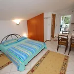 Apartments By The Sea Zaostrog, Makarska - 2663 Apartment *